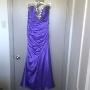 Purple strapless prom dress